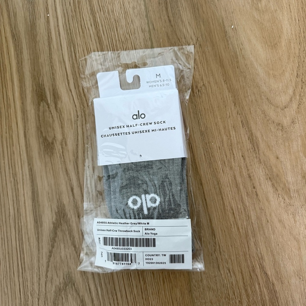 NWT HALF CREW SOCK ALO - Picture 2 of 3